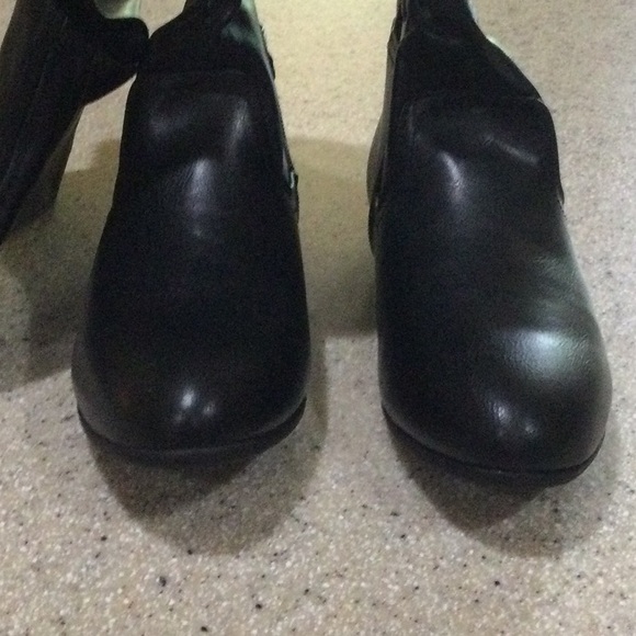 NIB Cloudwalkers black tall slouch boot. Size 8 WIDE. Faux leather. - Picture 5 of 10